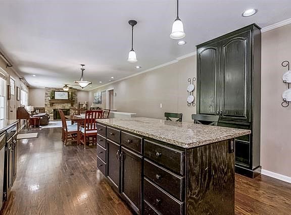 3rd image of 6608 Hodges Dr