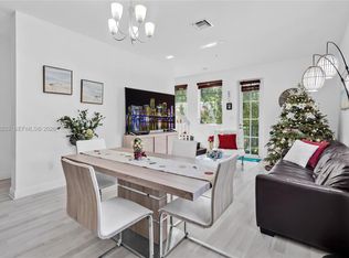 14749 SW 9th St, Pembroke Pines, FL 33027