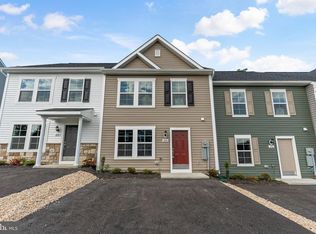 200 Gentle Breeze Dr, Bunker Hill, WV 25413