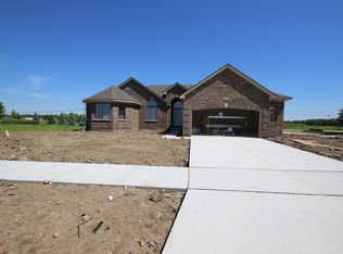 19871 Chase Dr, Macomb, MI 48042