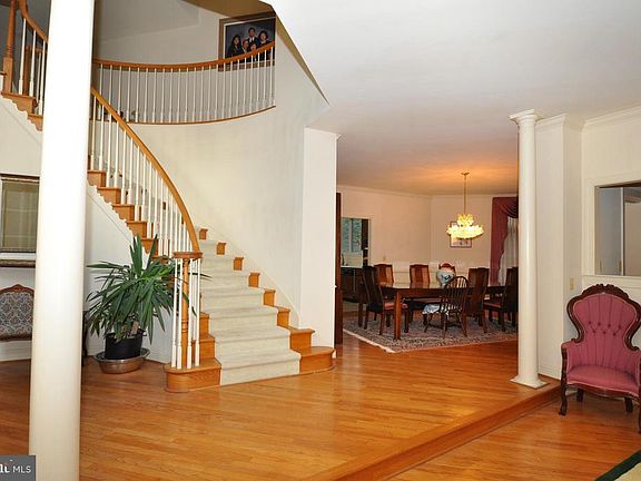 3rd image of 9210 Bexleywood Ct