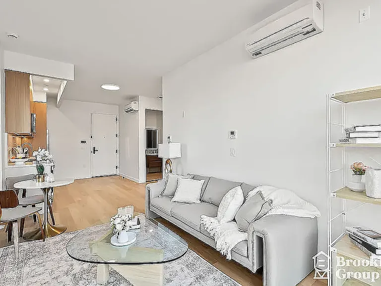 556 Baltic St #509 — Photo 1