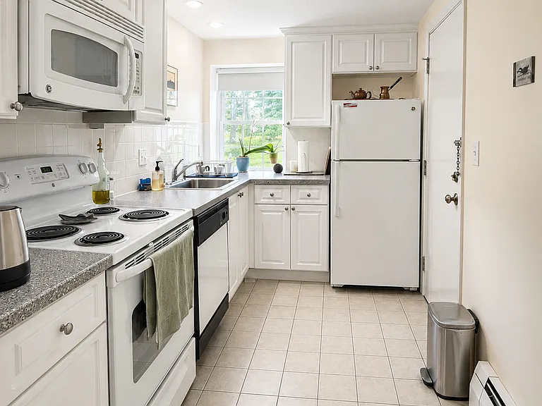42 Worthen Rd #14 — Photo 3