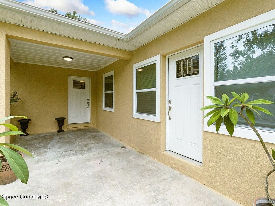 1st image of 175 NW Valencia Rd