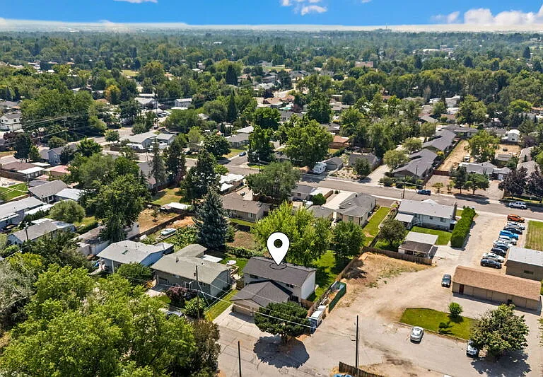 4327 W Grover St — Photo 34