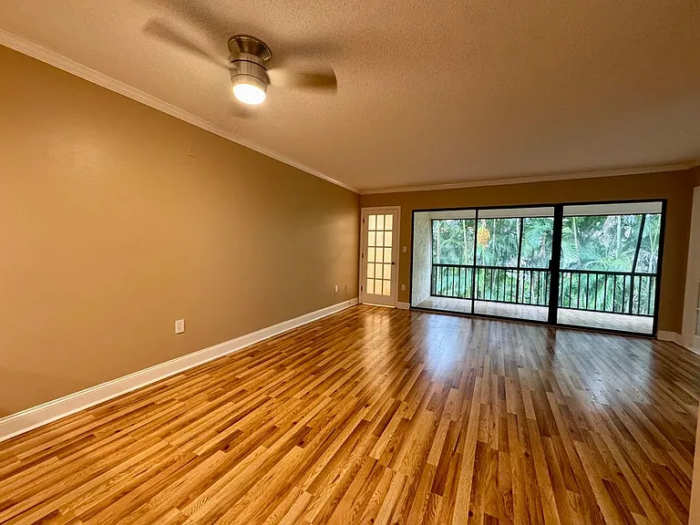 4570 Ringwood Mdw — Photo 12