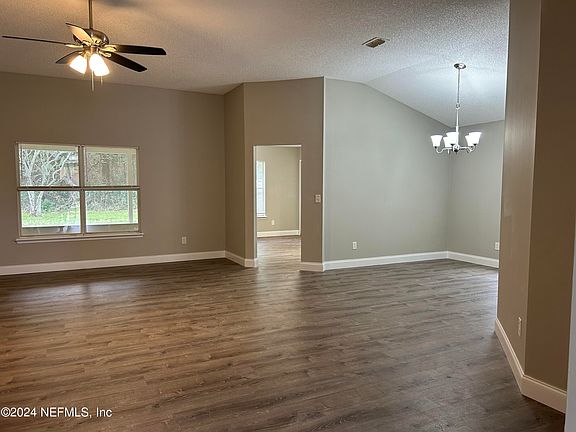 3rd image of 8974 WINDING VINE Drive W