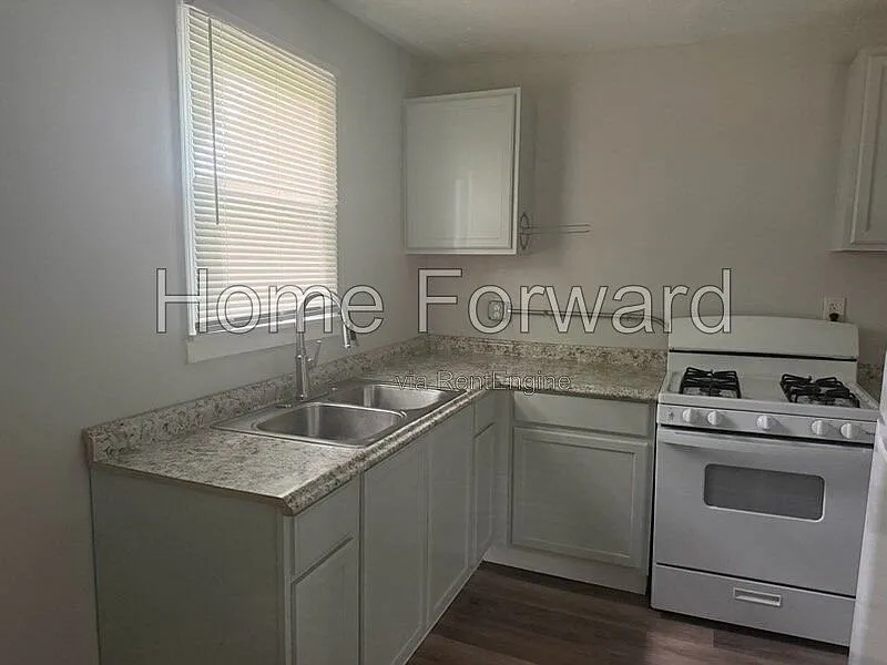 1 bed, 1.0 bath, 550 sqft, $800 — Photo 4