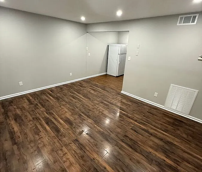 208 Lakeshore Dr #5 — Photo 7