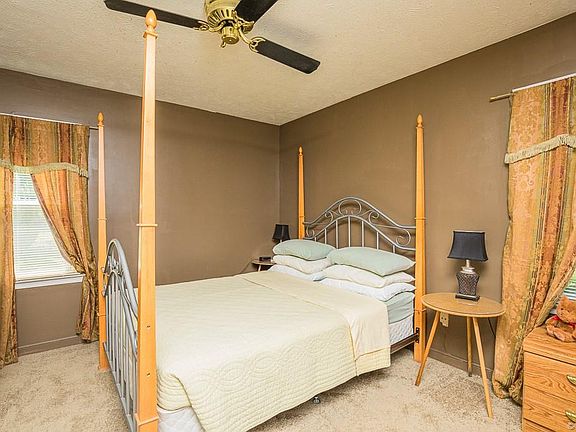 5th image of 1806 Meadow Park Cir