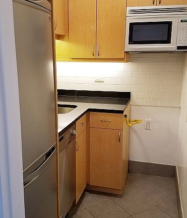 5th image of 420 E 79th St APT 8E