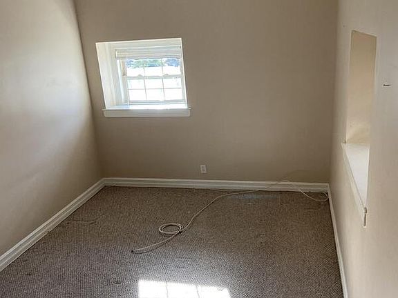 4th image of 50 Getzville Rd APT C