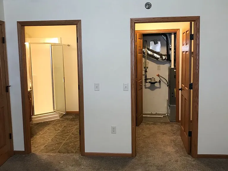 1958 Cypress Ct NE — Photo 9
