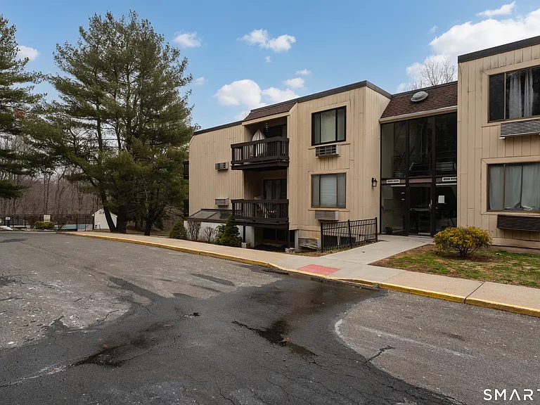 175 Mill Pond Rd #444 — Photo 31