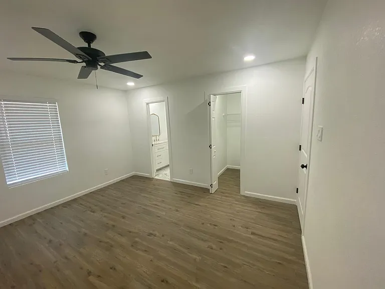 1506 Edwards St — Photo 14