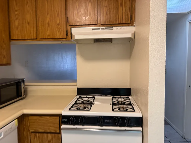 209 Alaska Ave #4 — Photo 8