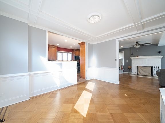 4th image of 17 Prospect Ave