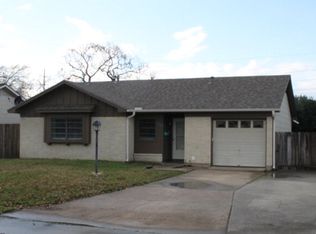 1212 Orange Ave, Nederland, TX 77627