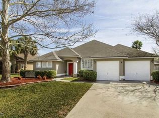 1208 Lake Parke Dr, Saint Johns, FL 32259