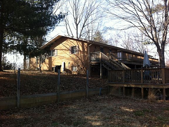 5th image of 106 Cedar Crest Ln