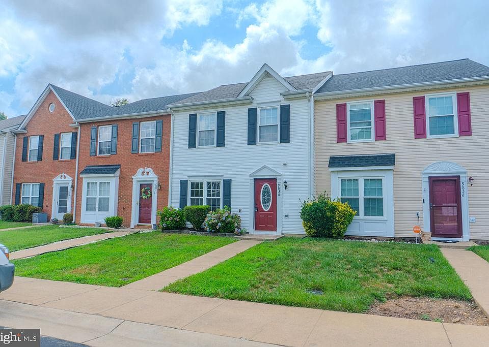 1st image of 9836 Plaza View Way