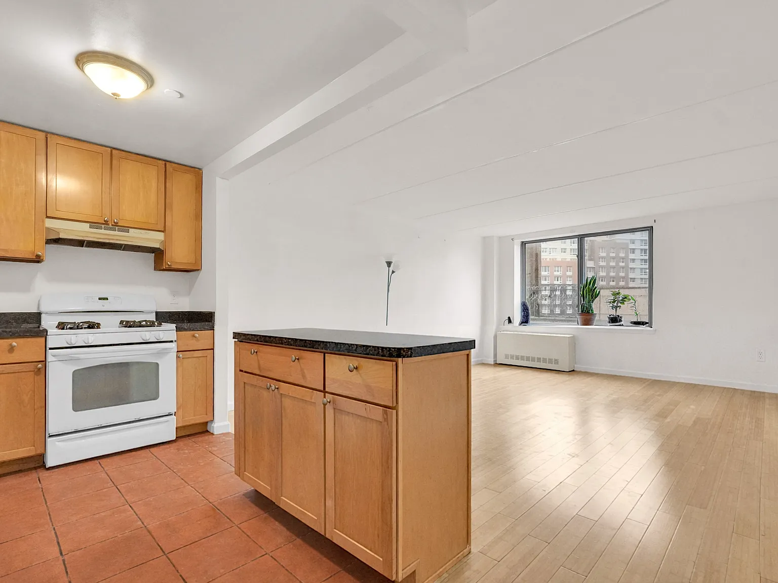 837 Washington Avenue — Photo 2