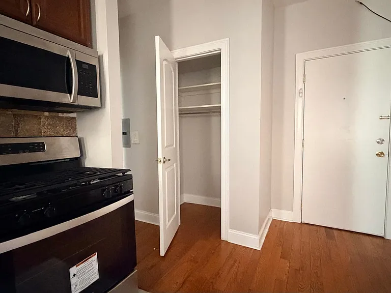 130 Corbin Ave #43E — Photo 3