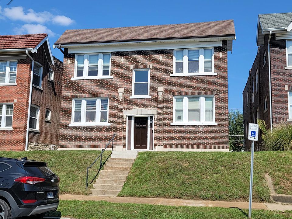 3207 Halliday