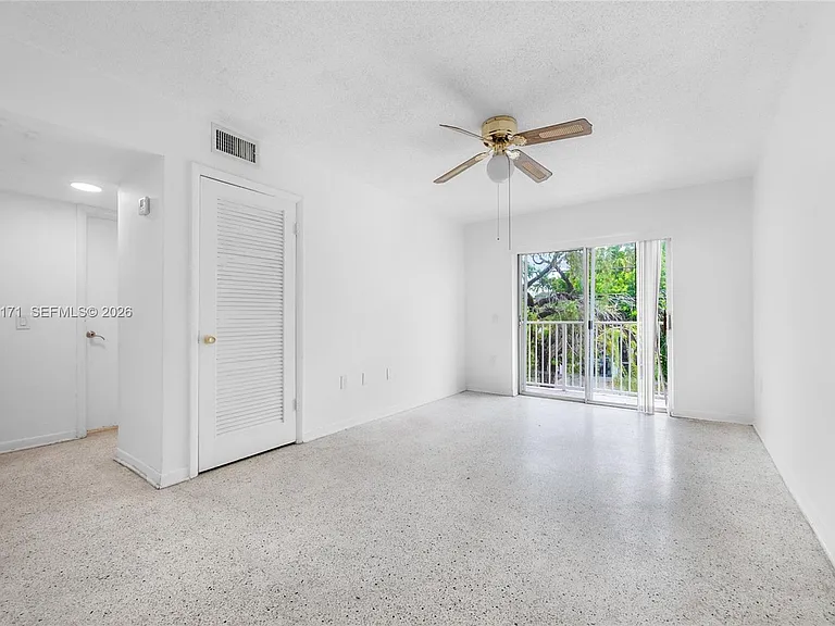 2661 SW 11th St #8 — Photo 6