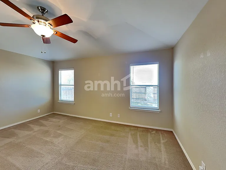 765 Tomah Dr — Photo 11