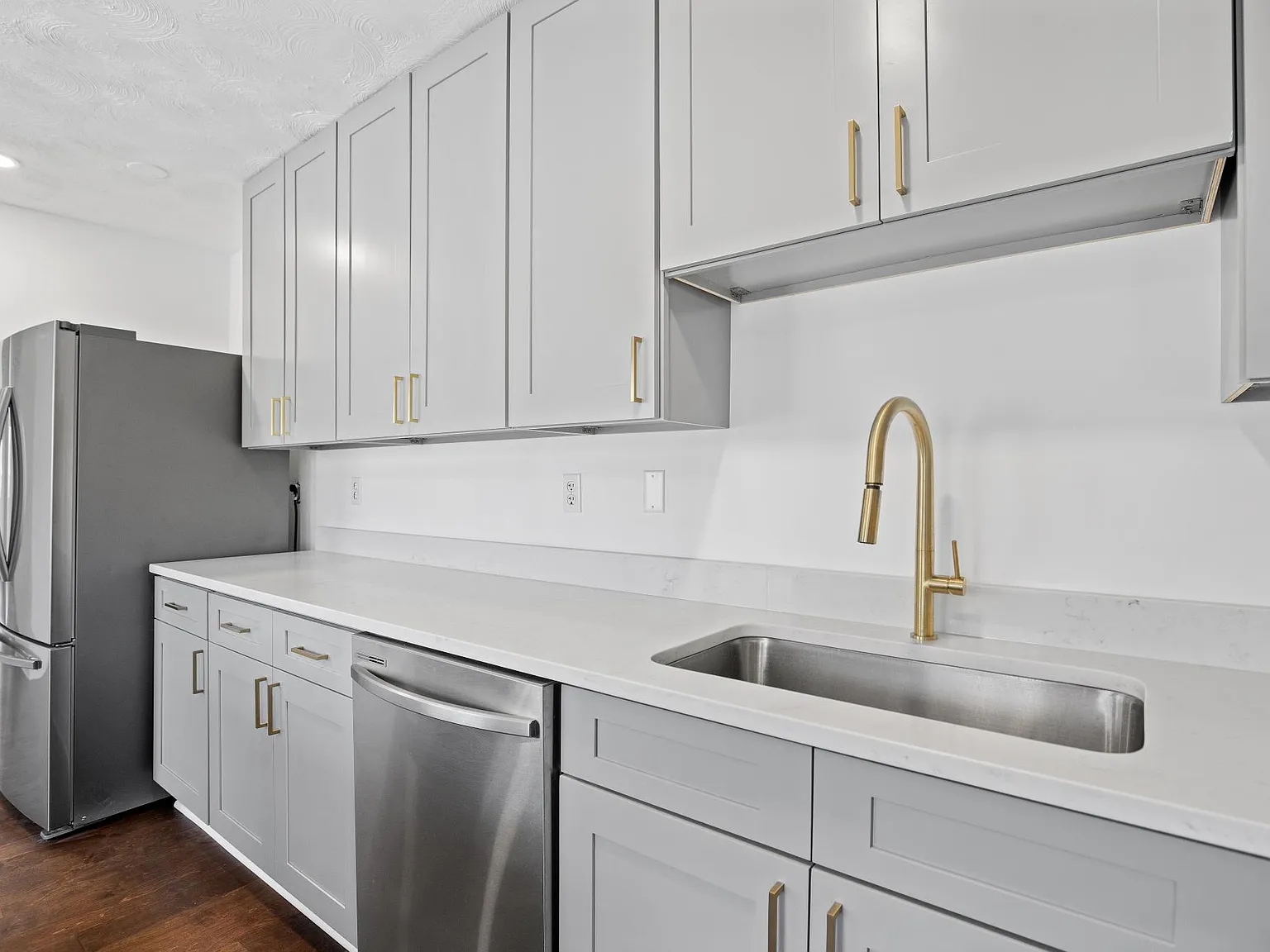 2 bed, 1276 sqft, $2,150 — Photo 4
