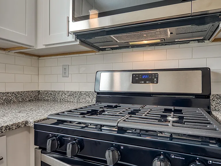 Millspring Commons Apartments and Townhomes — Photo 5