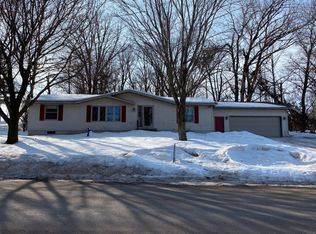 527 S Pine St, Barron, WI 54812