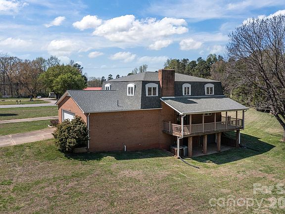 4th image of 1463 Charlotte Hwy