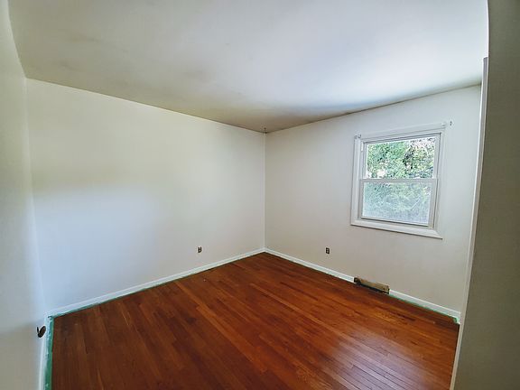 5th image of 4509 E Cambridge Ct