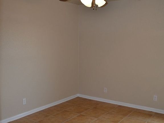 4th image of 1512 Nicholas Cir APT A