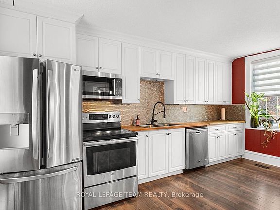 3rd image of 509 Moffat St