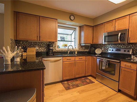 4th image of 20287 Sandalwood Ln
