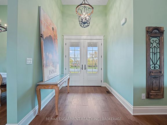 3rd image of 3809 Netherby Rd