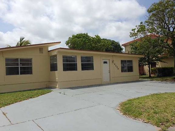 5th image of 2250 NW 27th St