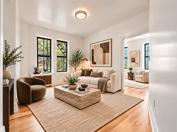 122 Norfolk Street image 1 of 5