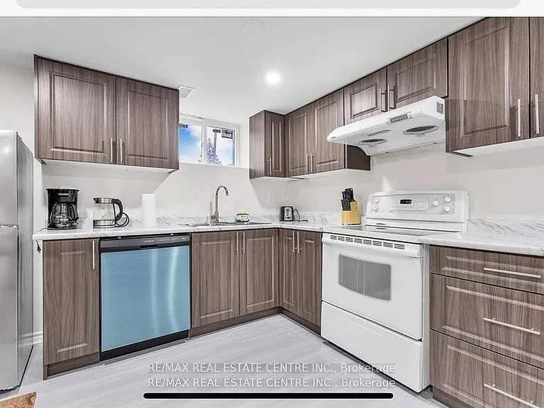15 Chelsea Rd #BASEMENT — Photo 4