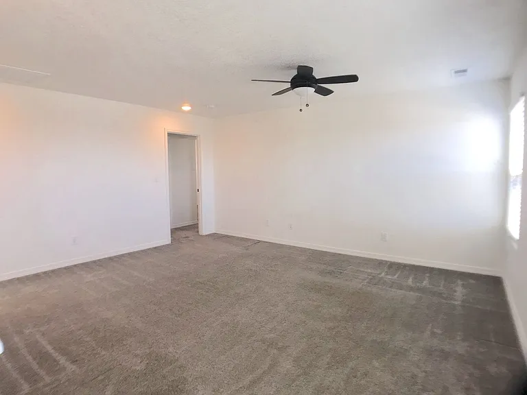 313 Wyatt Ave SW — Photo 11