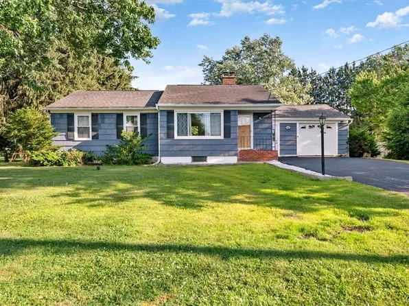 5854 Gillette Rd, Cicero, NY 13039