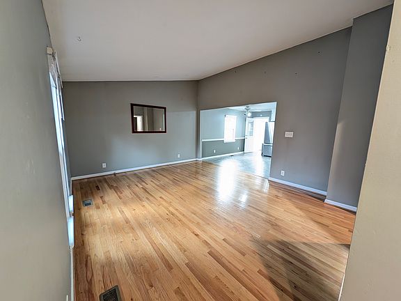 2nd image of 3312 Swansea St