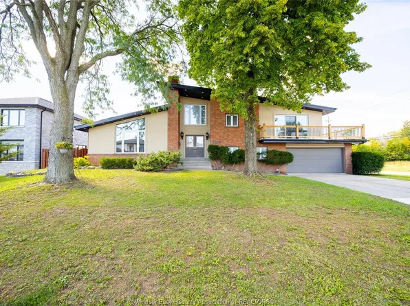 2405 Roxborough Blvd, Windsor, ON N9E 2Z7