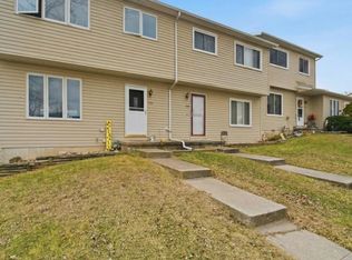 1122 Oleson Rd, Waterloo, IA 50702