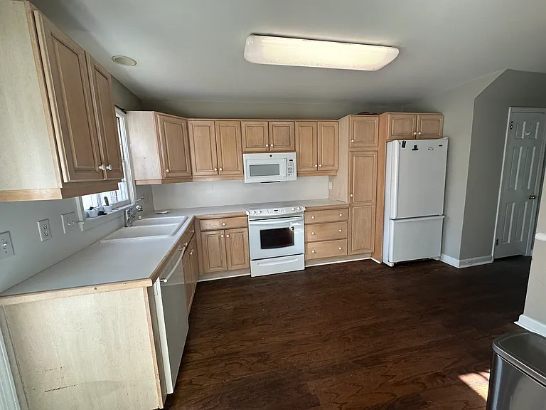 80 Legare St — Photo 24