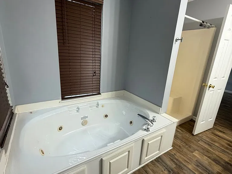 327 Springfield Cir — Photo 10