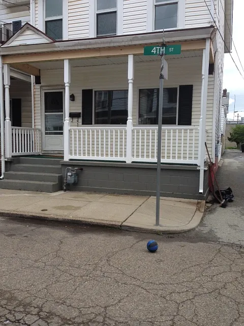 21 4th St photo 1